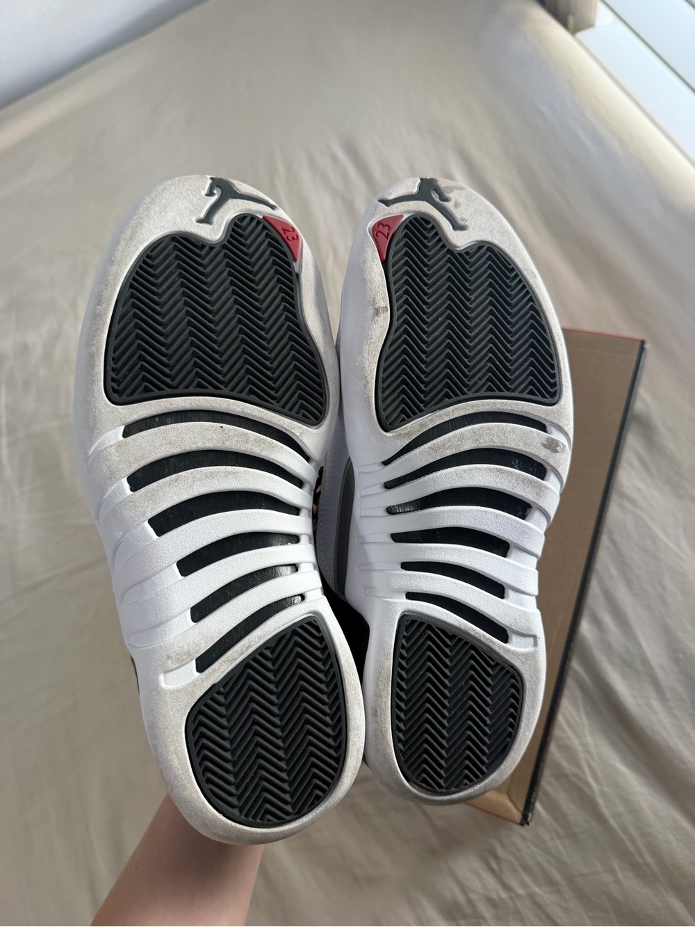 Air Jordan Retro 12 - Picture 7 of 7